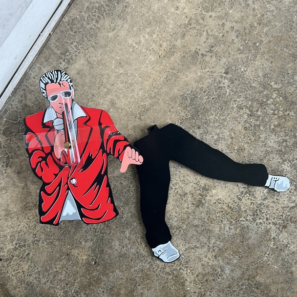 Elvis Presley vintage pendulum clock new in box 1990s - Picture 5 of 6